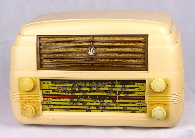 Australian Vintage Radios collection Smith Sound Studios