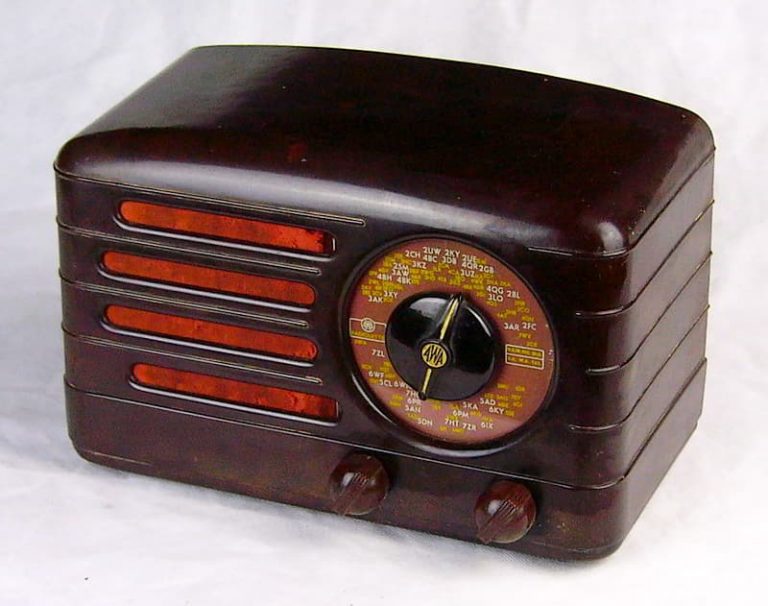 Australian Vintage Radios collection Smith Sound Studios