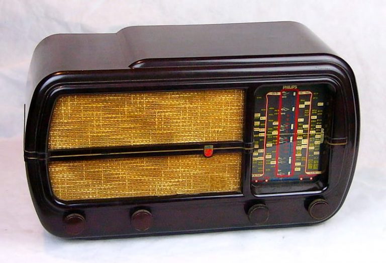 Australian Vintage Radios collection Smith Sound Studios